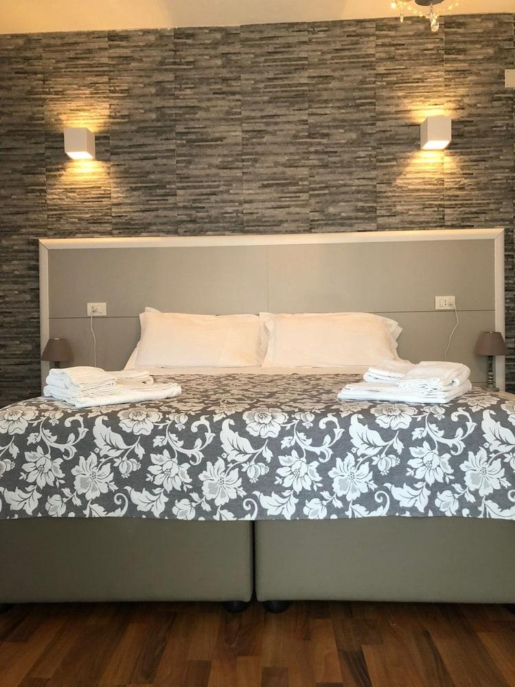 B&B Elios Rooms Catania Exterior photo